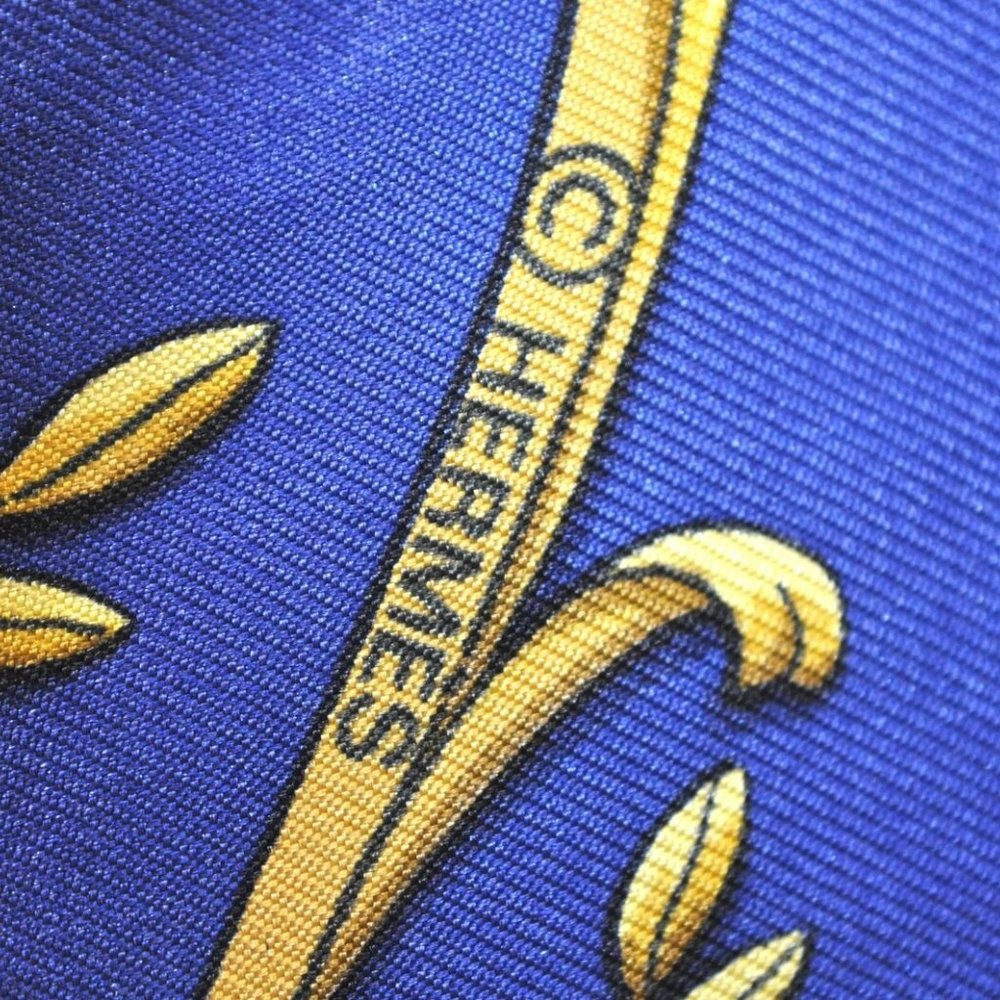 Authentic HERMES Carre 90 Scarf "LA PROMENADE DE LONGCHAMPS" Silk Blue - Picture 9 of 12